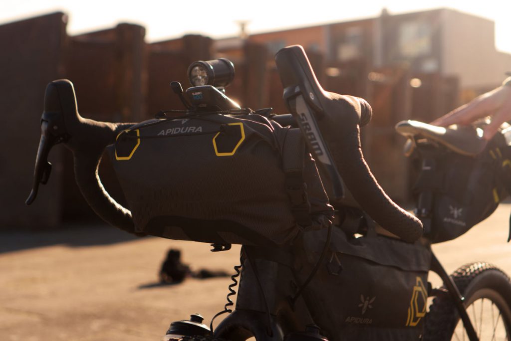 Apidura handlebar bag